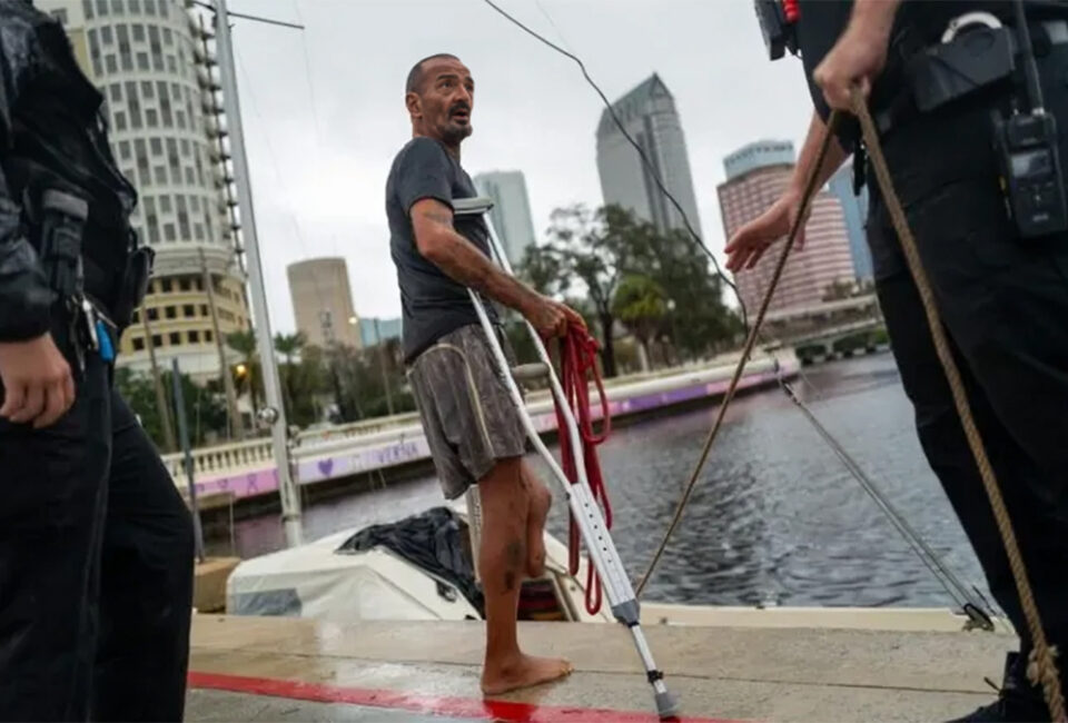 Arrestado y sin barco: auge y caída del ‘Teniente Dan’, el superviviente que no abandonó su velero durante el huracán Milton