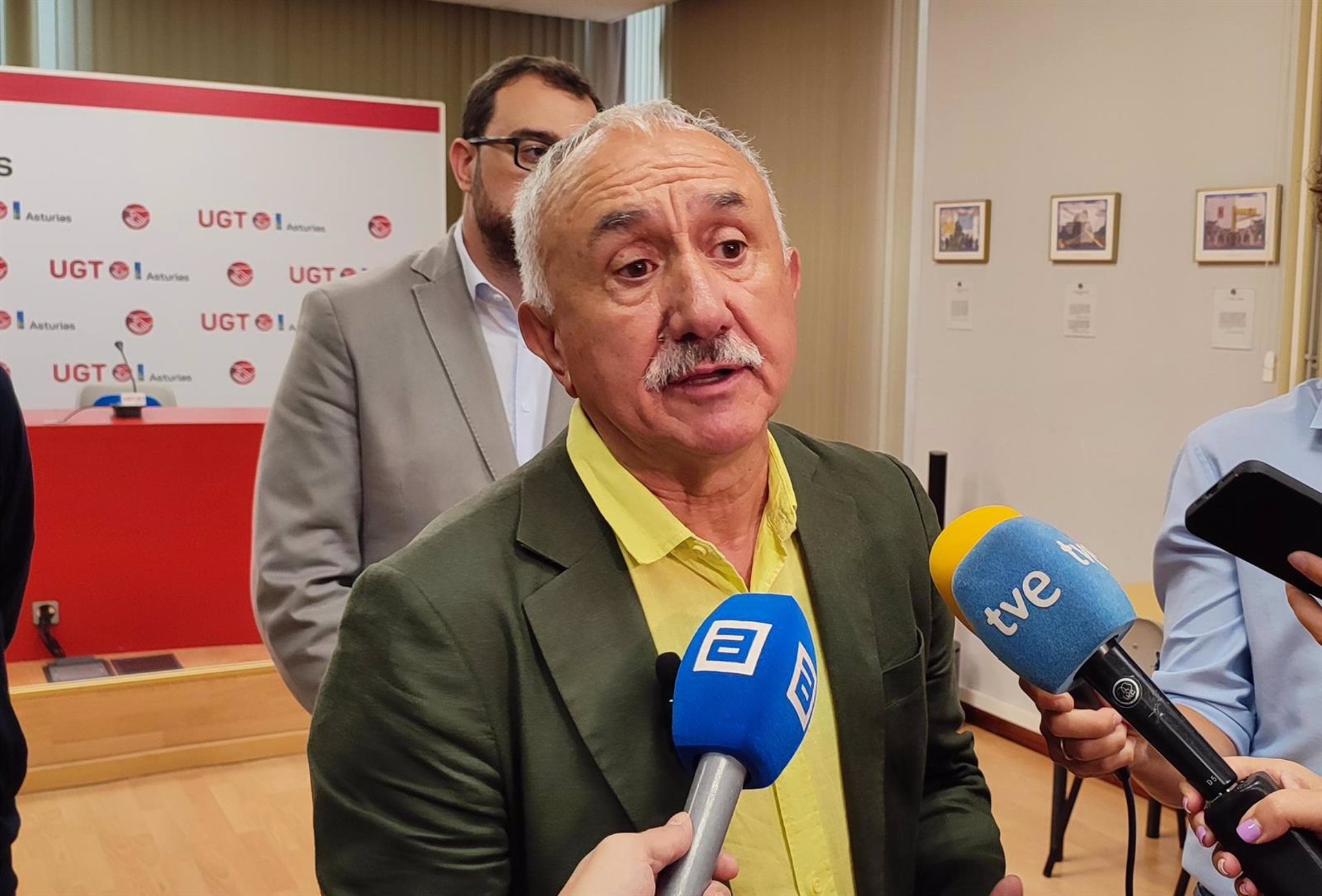 Álvarez (UGT) señala que España está en una situación de generación de empleo pero se necesitan ajustes