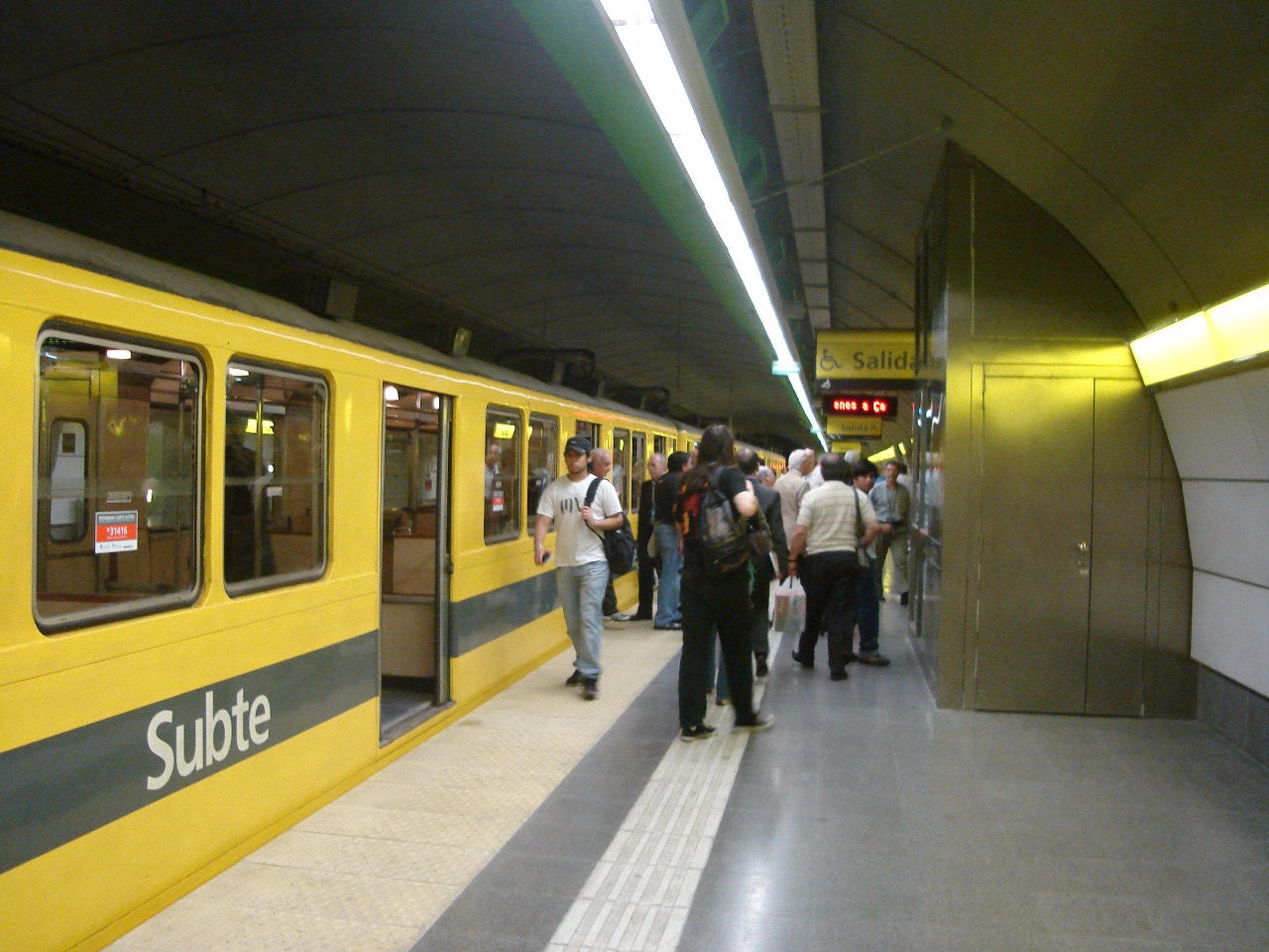Los transportistas de Argentina convocan un paro nacional para el 30 de octubre