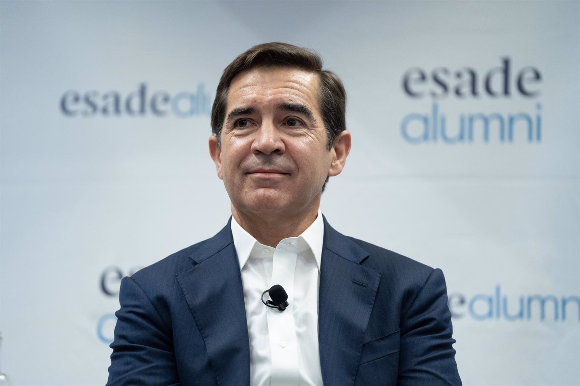 BBVA defiende la OPA al Sabadell: el riesgo ahora es tener bancos «demasiado pequeños para dar la talla»