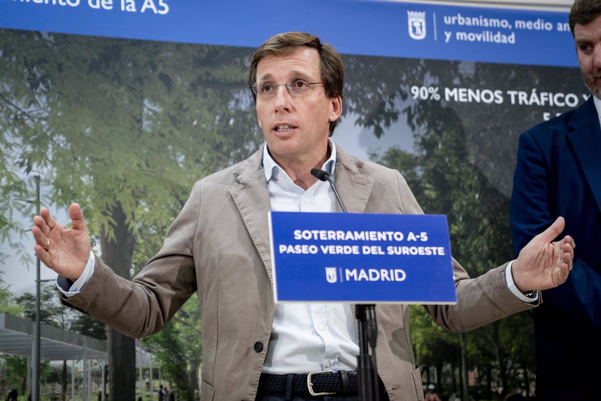 El Ayuntamiento de Madrid espera que el Gobierno asuma la gratuidad de la R-5 por las obras en la A-5