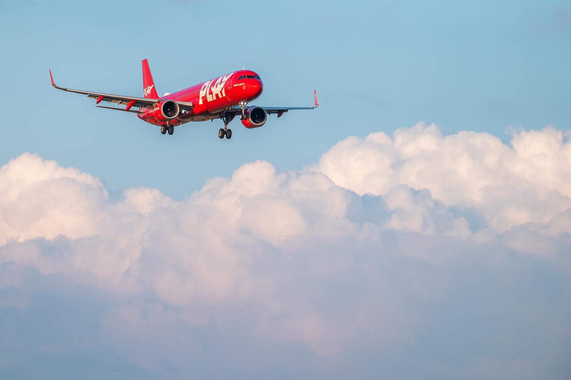 La aerolínea PLAY cambia su modelo de negocio para enfocarse más en el sur de Europa