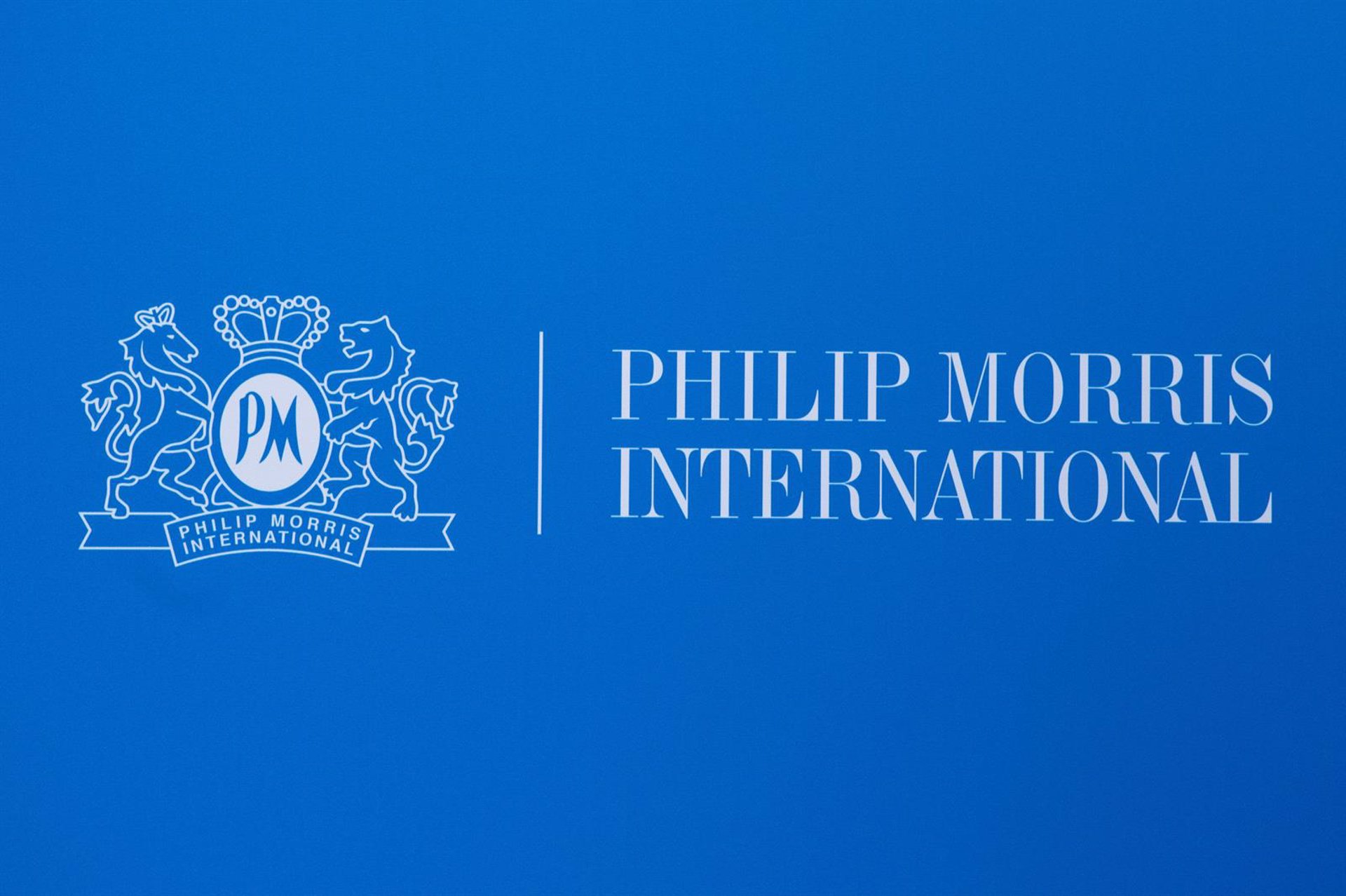 Philip Morris International gana 2.853 millones de euros en el tercer trimestre, un 50% más