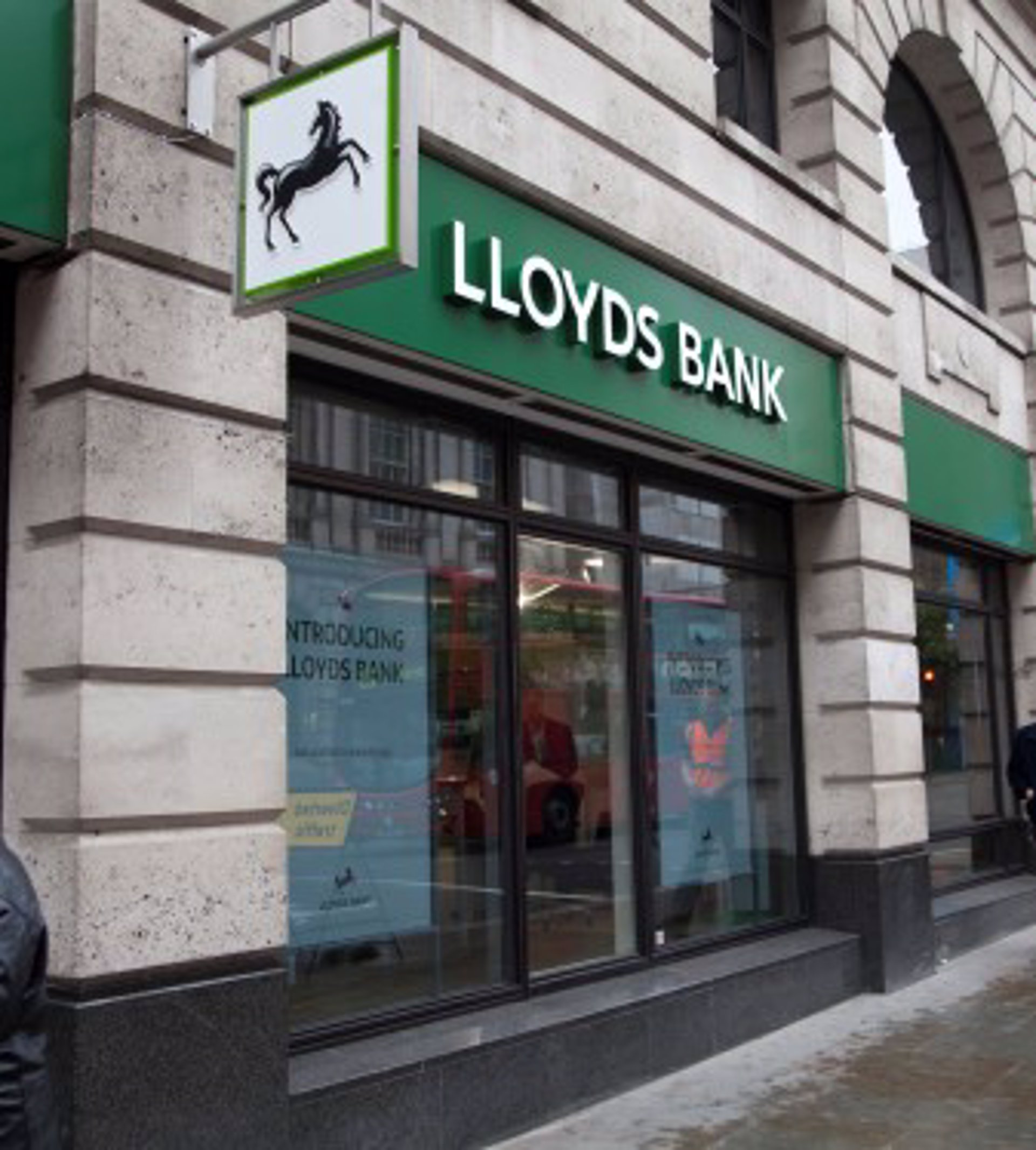 Lloyds reduce un 12,6% el beneficio hasta septiembre