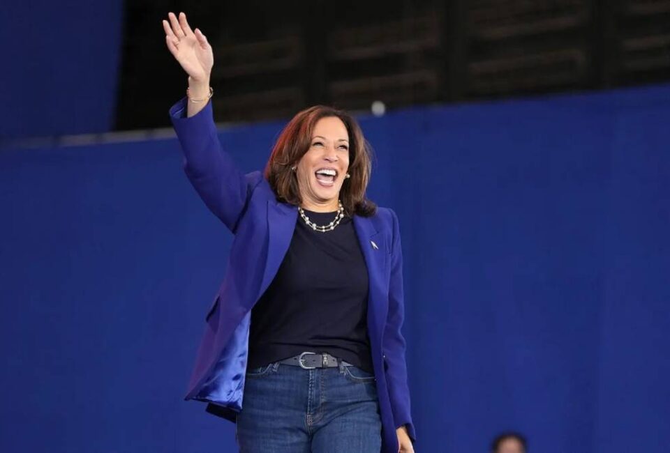 ¿Cuánto vale la fortuna de Kamala Harris? No tanto como podría