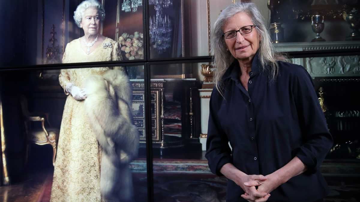 El imperio millonario de Annie Leibovitz, la fotógrafa de los reyes 