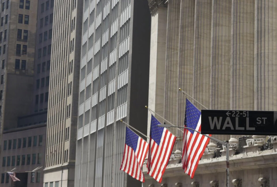 Calma en Wall Street pese a la tormenta arancelaria