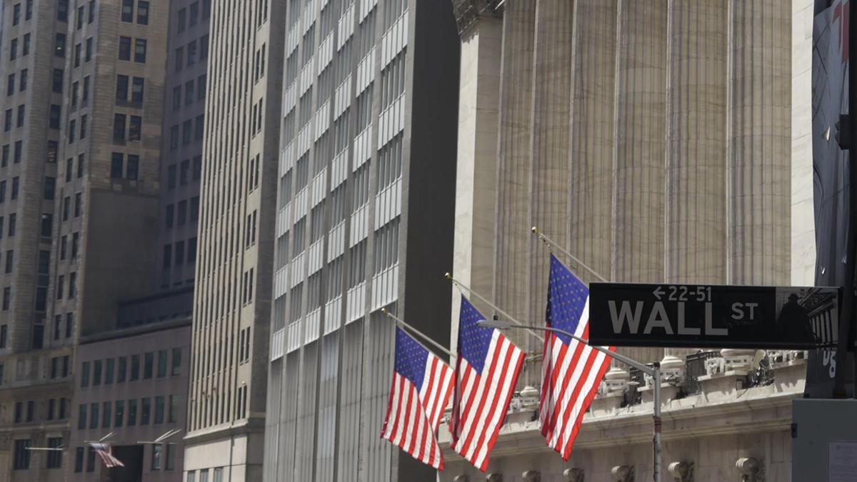 Calma en Wall Street pese a la tormenta arancelaria