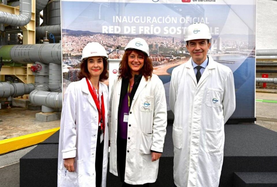 Veolia, Enagás y el Ayuntamiento de Barcelona inauguran una red pionera de GNL como fuente de energía sostenible