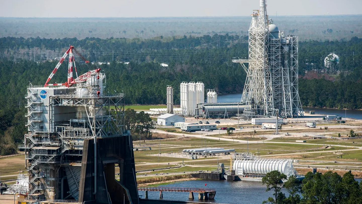 ¿Debería NASA reducir su tamaño?