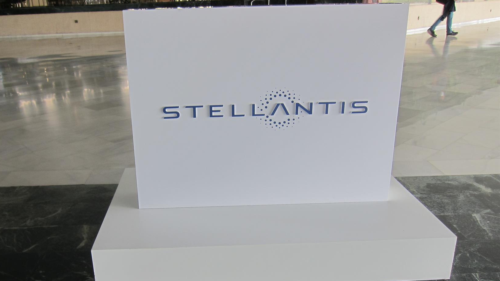 Stellantis y la china CATL anuncian una inversión de 4.100 millones para una gigafactoría en Zaragoza