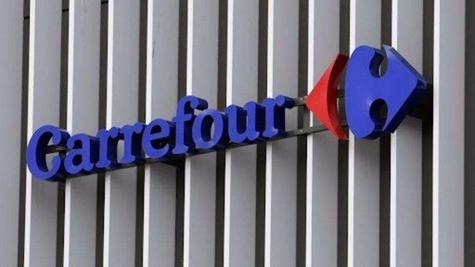 Carrefour se alía con Uber Eats para entregas a domicilio express al mismo precio que en tienda