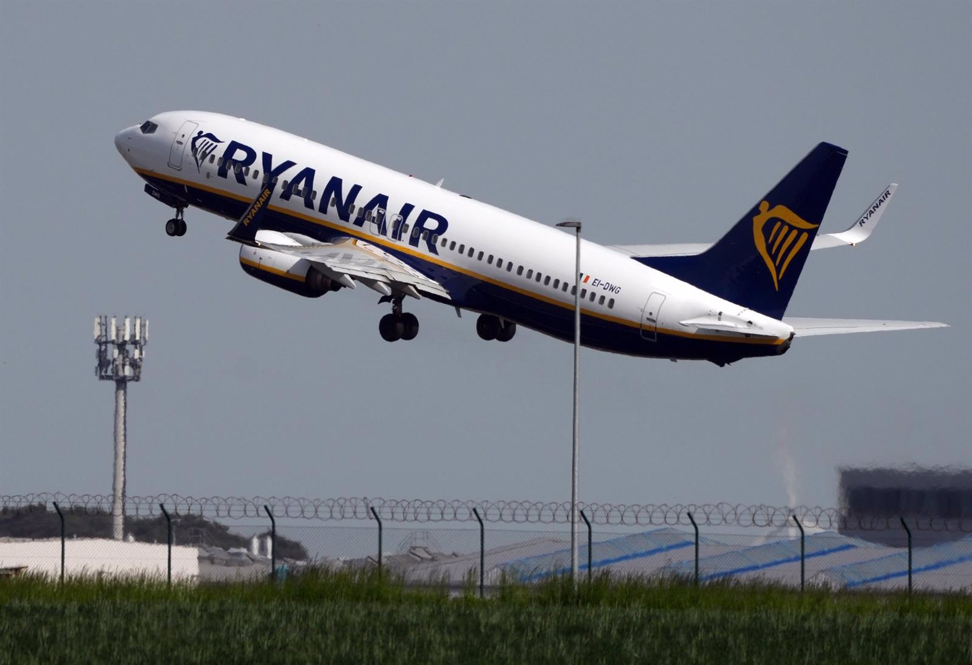 Ryanair generará más de 2.000 nuevos empleos en 2025