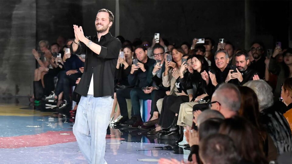 Matthieu Blazy, nuevo director creativo de Chanel. Este sería su Linkedln