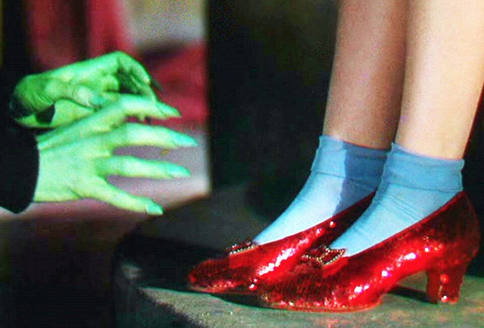 Los icónicos zapatos rojos de Judy Garland de «El Mago de Oz» se subastan por casi 3 millones de euros