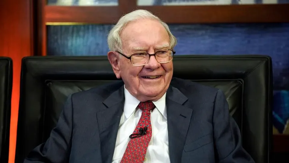 Cosas que los hijos tienen que saber sobre dinero, según Warren Buffett