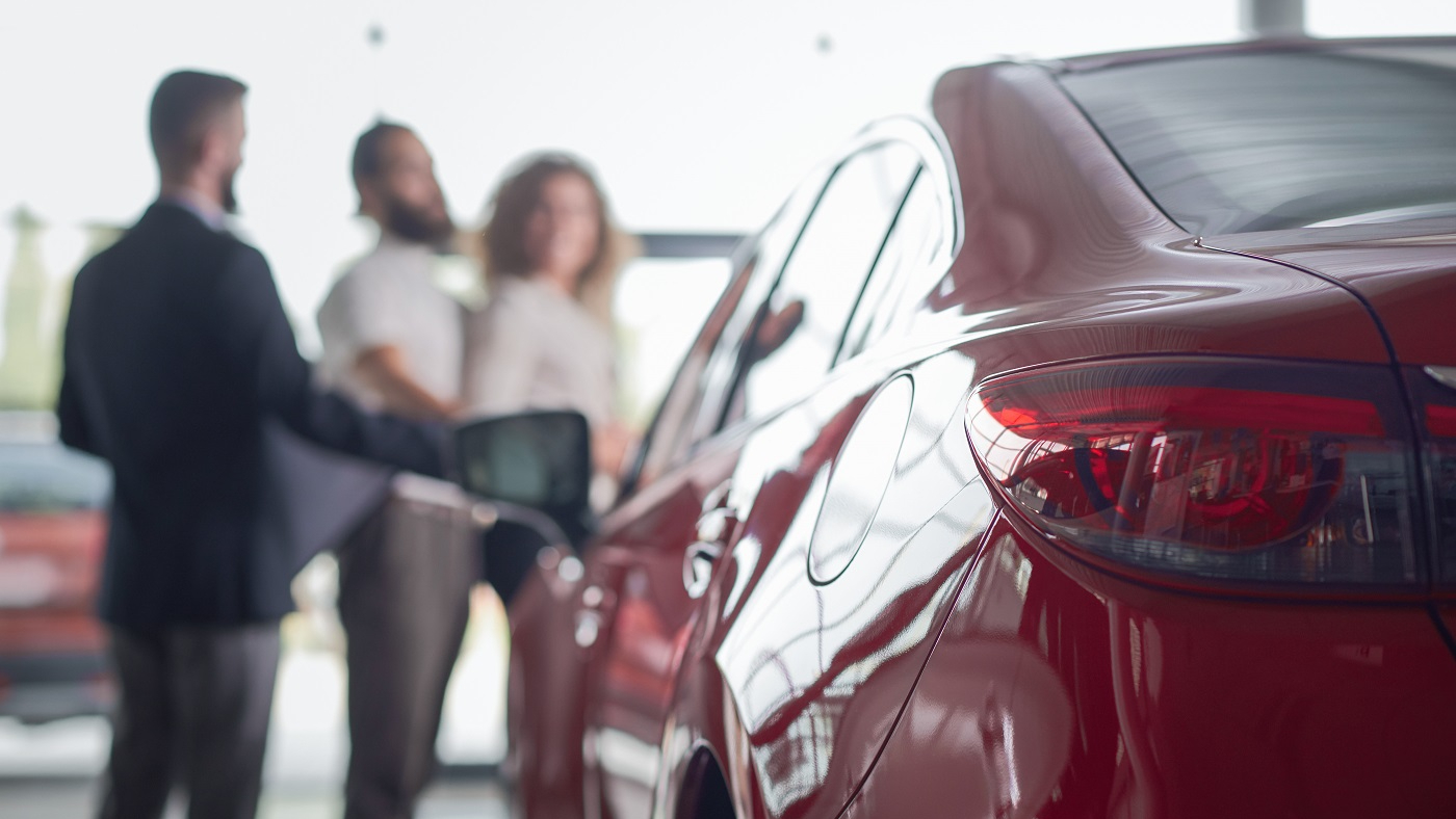 La venta de coches nuevos en 2024 supera el millón por primera vez en los últimos cinco años