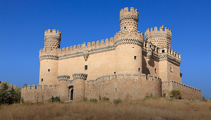 El castillo de Manzanares El Real cierra al público y vuelve a manos de la Casa Ducal del Infantado