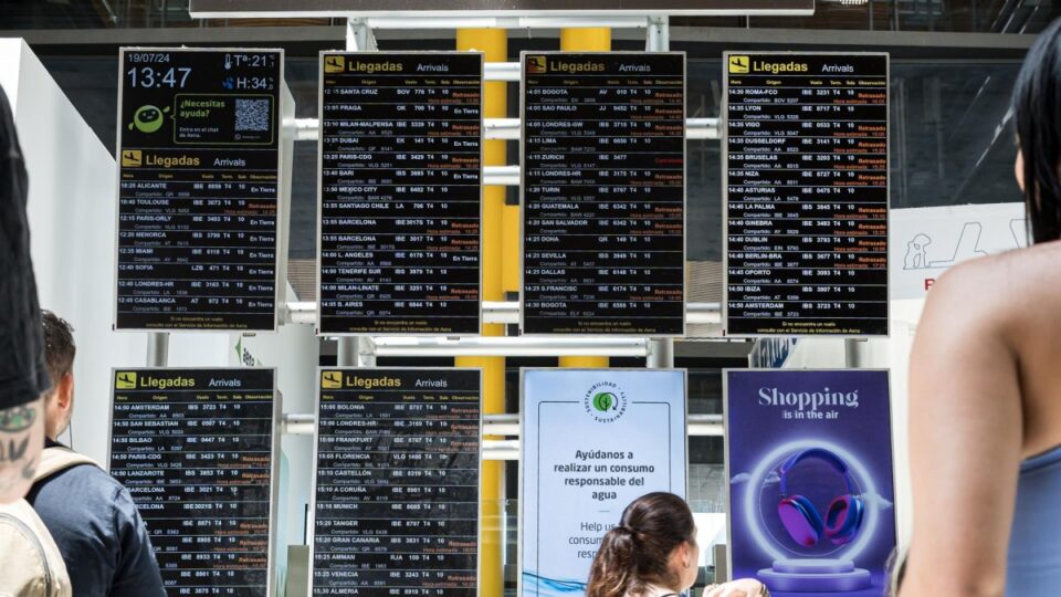 En 2024 se superan por primera vez los 100 millones de pasajeros aéreos internacionales