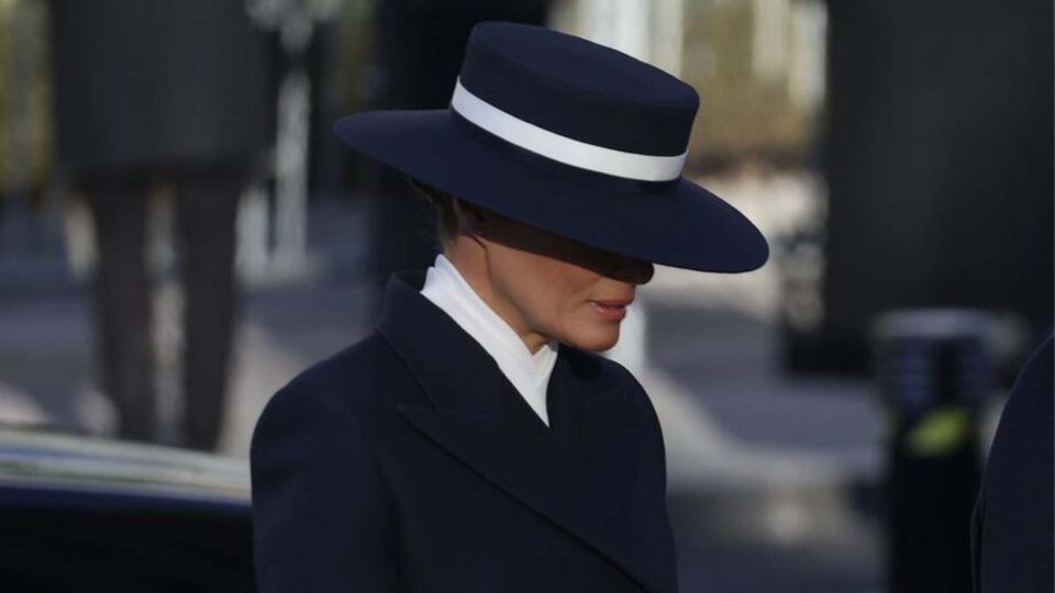 Vuelve Melania, un icono de moda