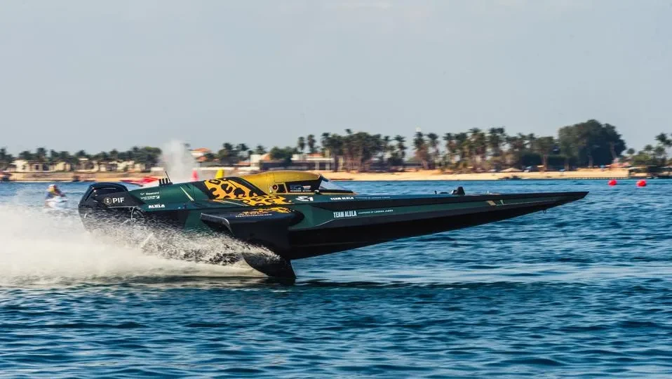 Will Smith apoya a su equipo Team Westbrook en la segunda carrera de E1 en Catar