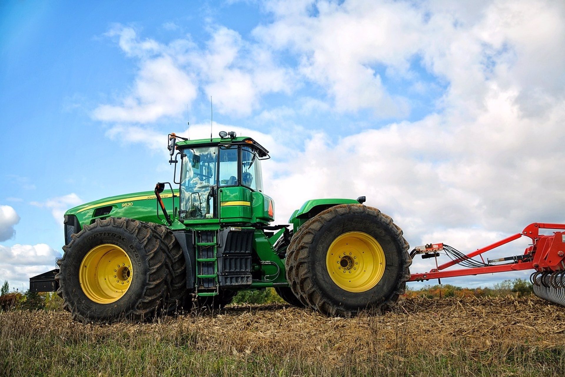 Bruselas hace guiños al sector agrario y estudiará medidas para no vender por debajo de precio de producción