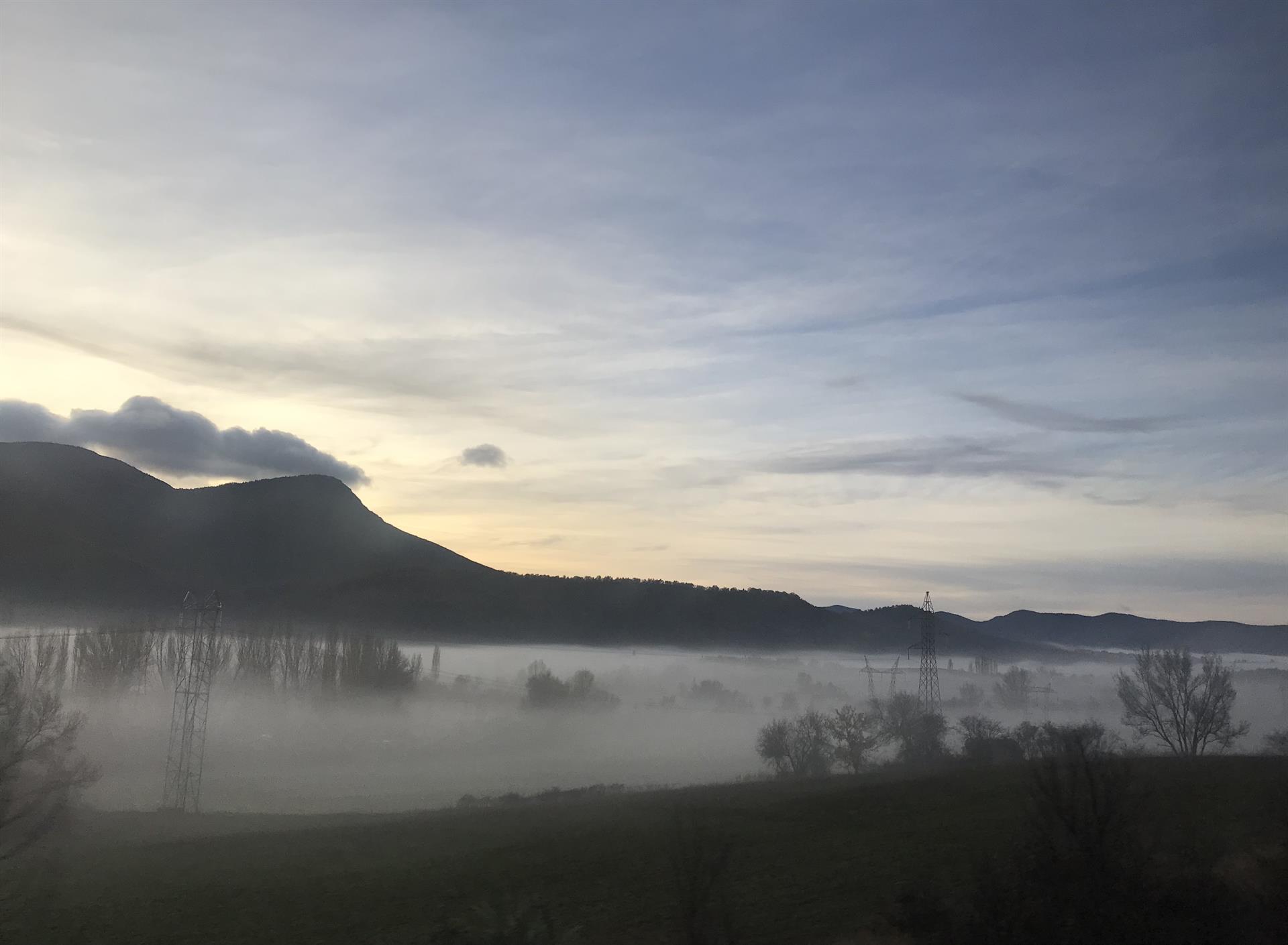 Una situación anticiclónica predominará este lunes en la mayor parte de la Península, Baleares y Canarias