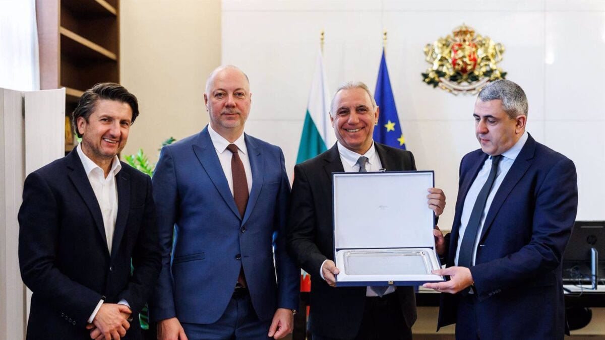 ONU Turismo refuerza su alianza con Bulgaria y nombra a Hristo Stoichkov como embajador especial