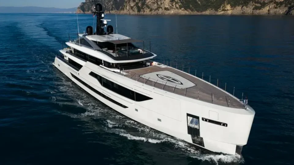 El nuevo superyate de Tankoa (58 metros) debutará en el Palm Beach International Boat Show