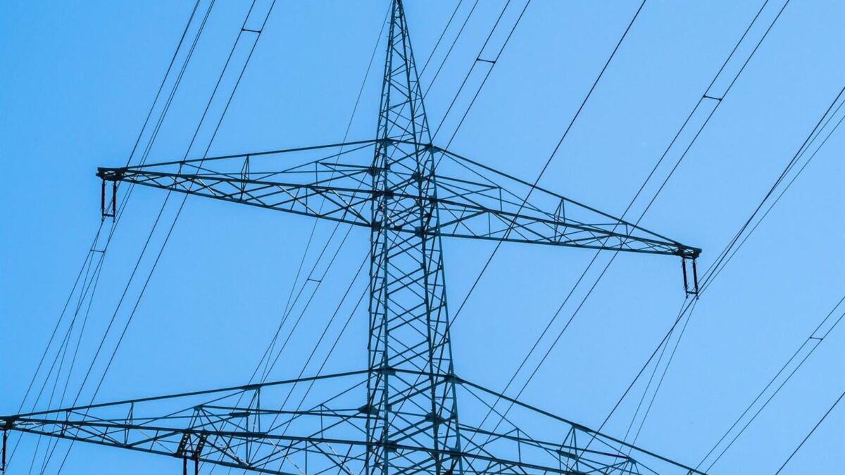 El sistema eléctrico registra un déficit provisional de 1.026 millones a cierre de 2024