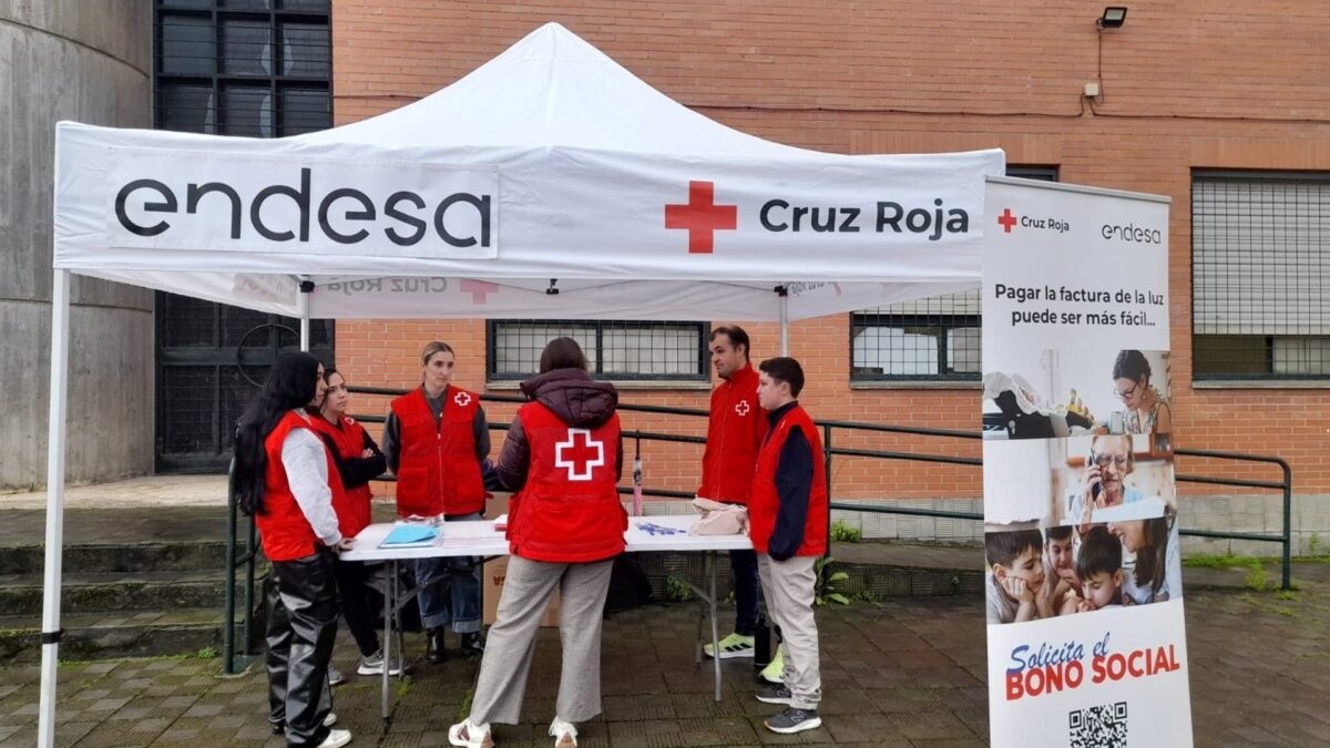 Endesa lanza con Cruz Roja la II campaña para asesorar y acompañar en la obtención del Bono Social