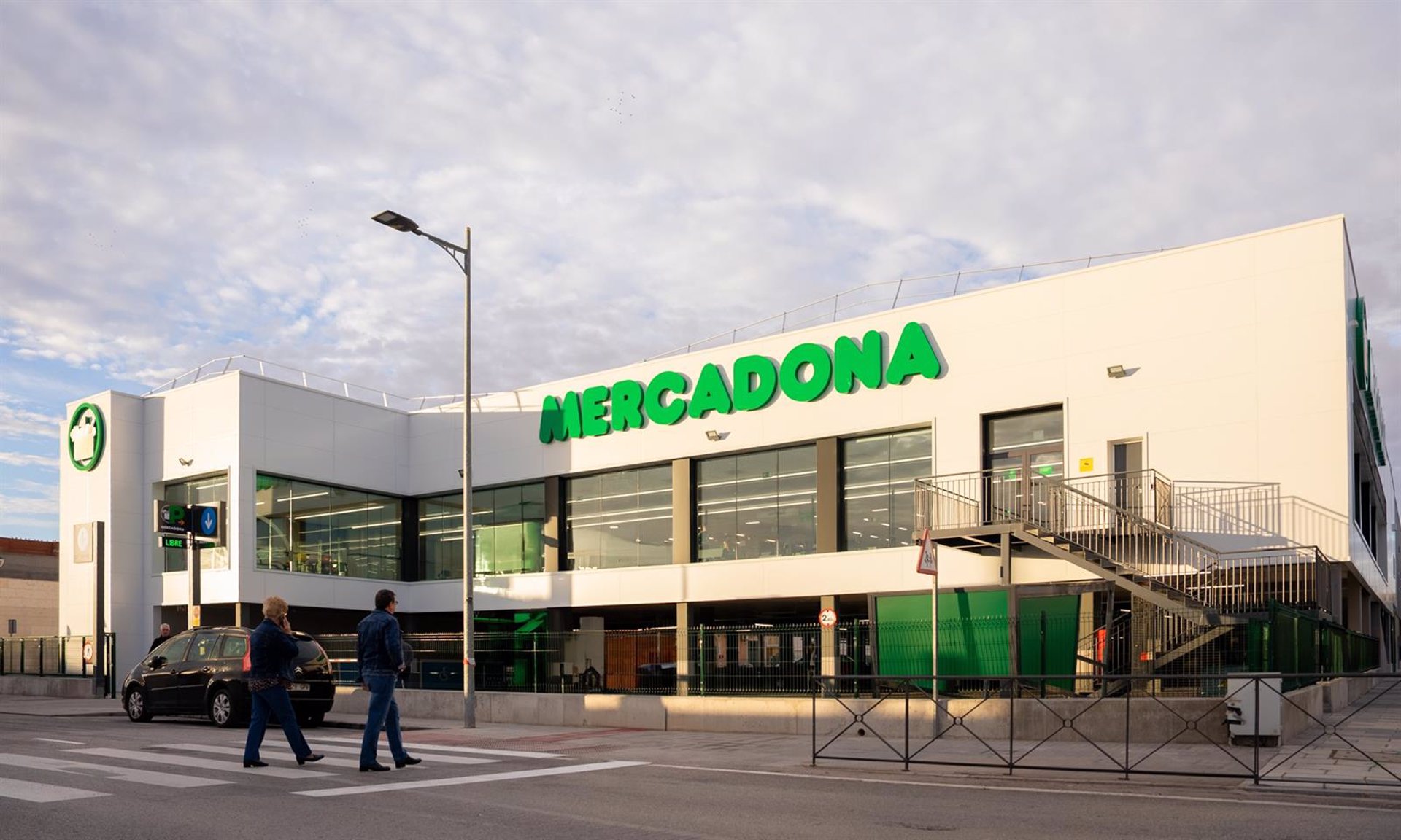 Zara, Mercadona, Mango y más: el gran apagón y las marcas que no perdieron el norte (ni la caja registradora)