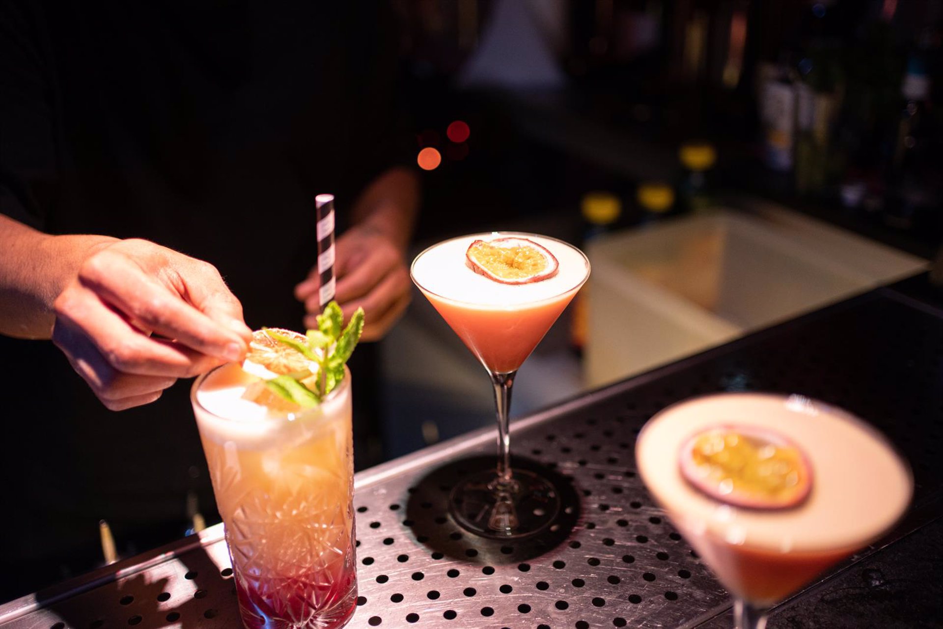 La contratación y moderación en el consumo de alcohol, entre los grandes retos que afrontan los bares