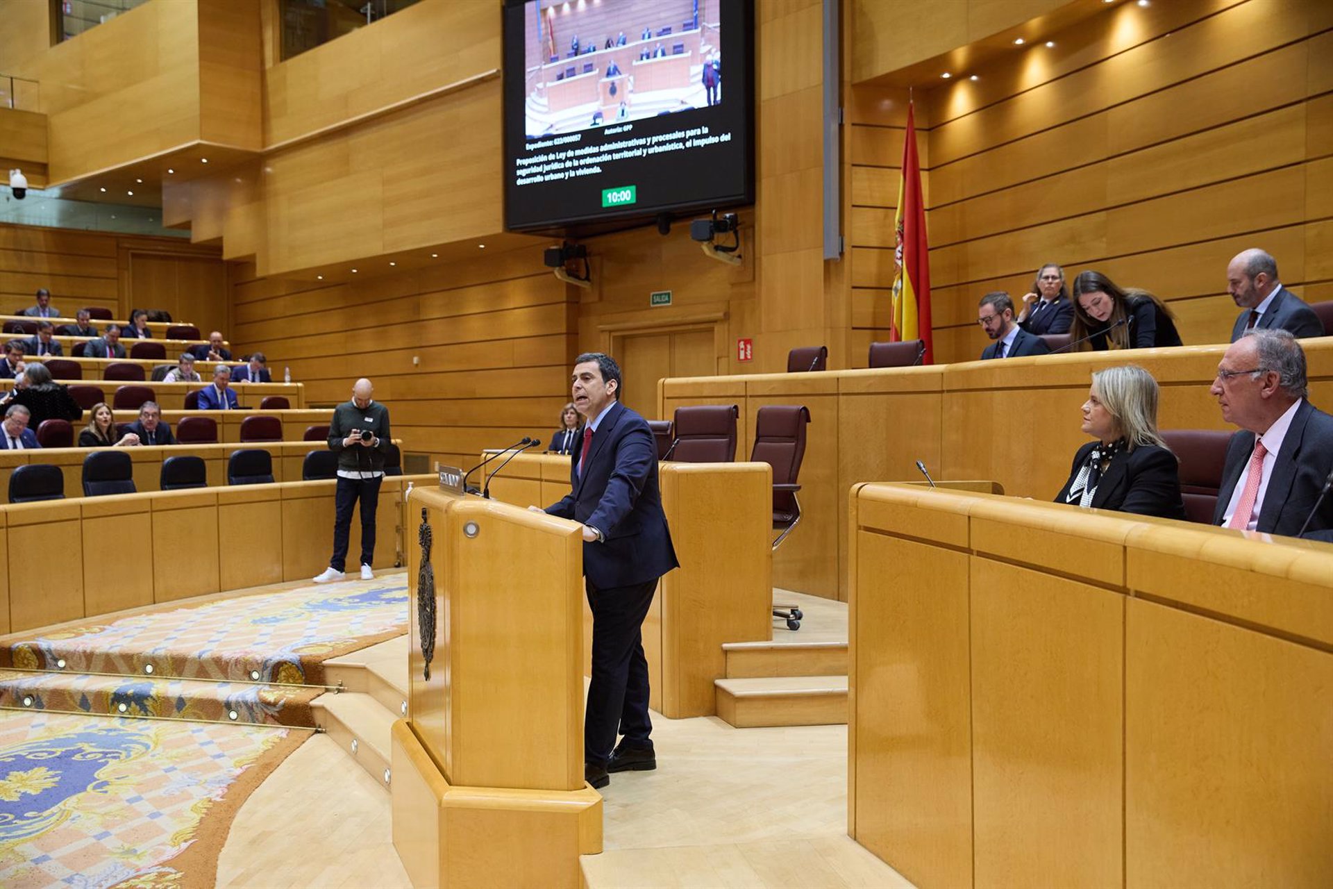El PP defiende su Ley del Suelo en el Senado para cambiar el «rumbo catastrófico» de las políticas del PSOE