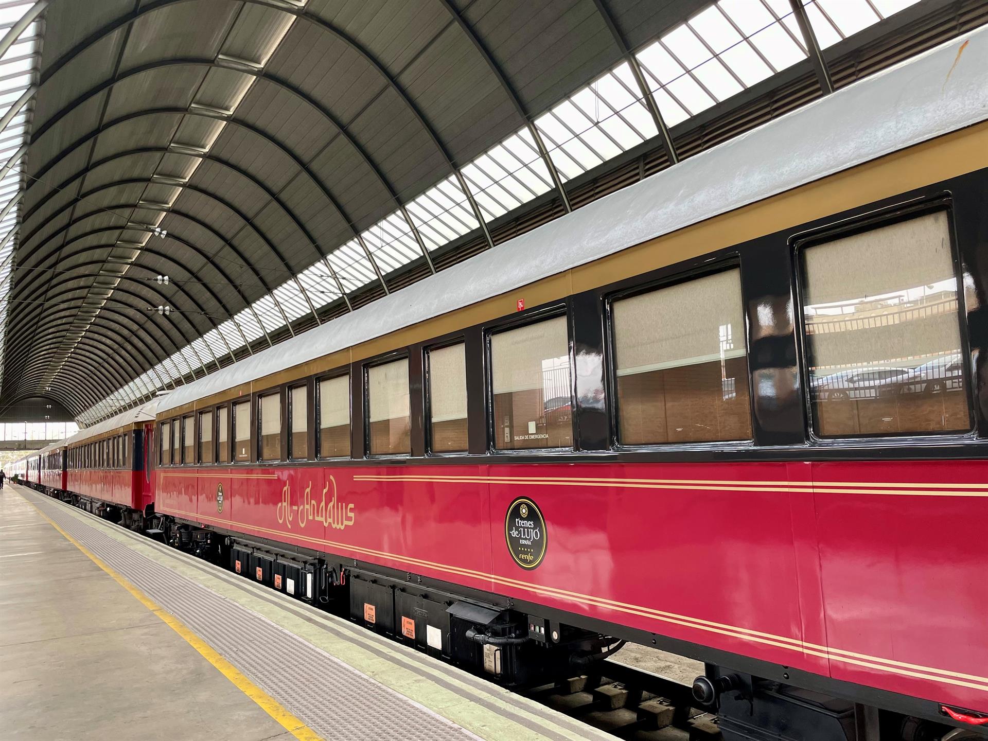 El Tren ‘Al Ándalus’ inicia la temporada este domingo desde Sevilla rumbo a Granada