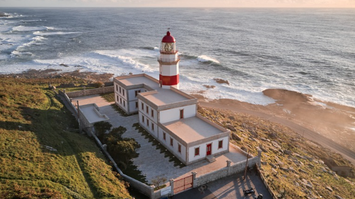 El faro de Cabo Silleiro reabre sus puertas como un hotel boutique