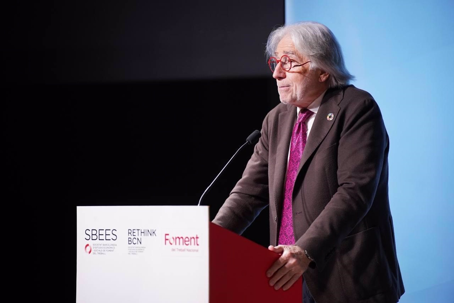 Fomento del Trabajo avisa: una OPA hostil de BBVA sobre Sabadell restará 75.000 millones en crédito a pymes