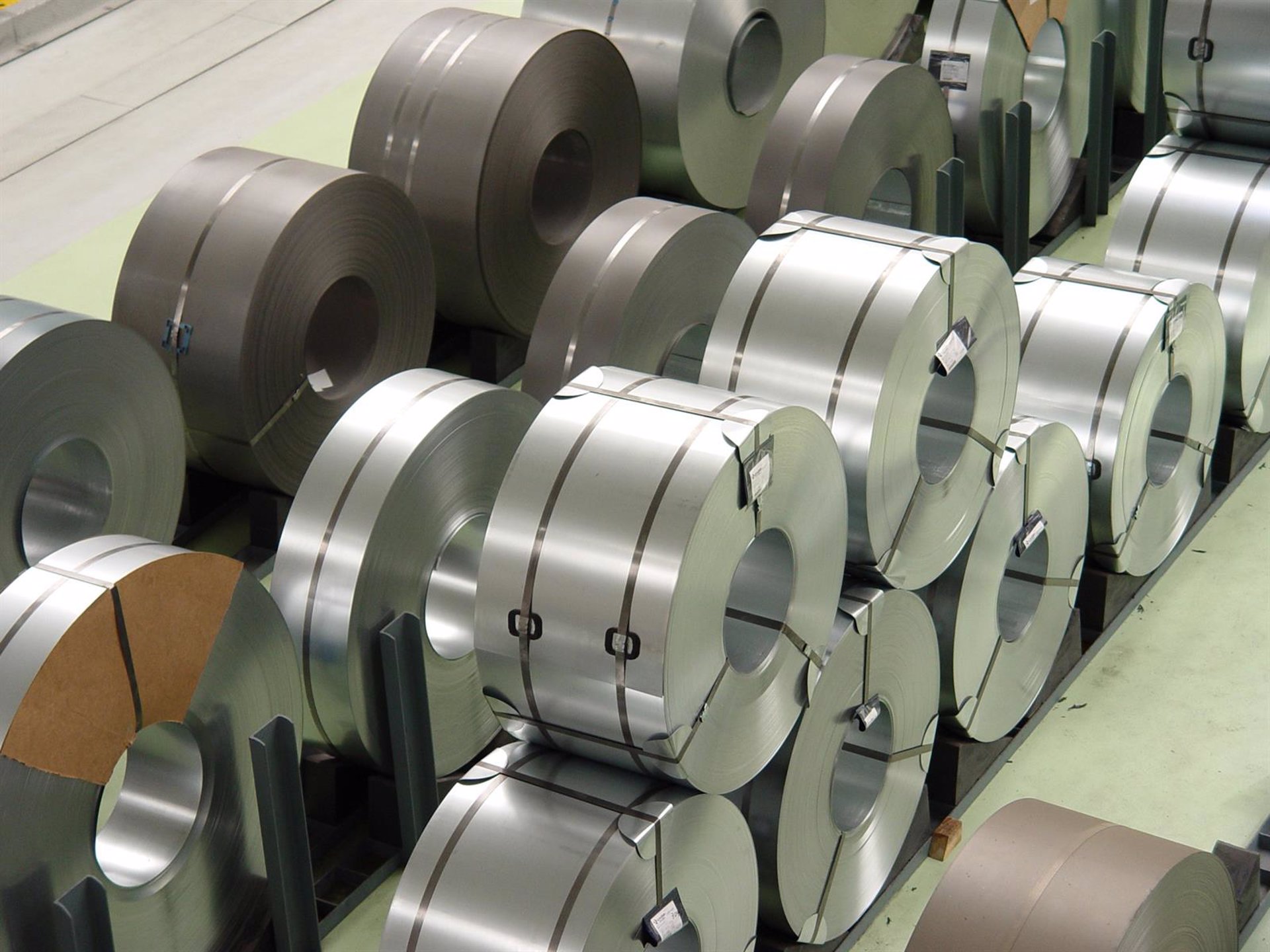 La producción industrial crece en febrero un 1,1% en la eurozona y un 1% en la Unión Europea