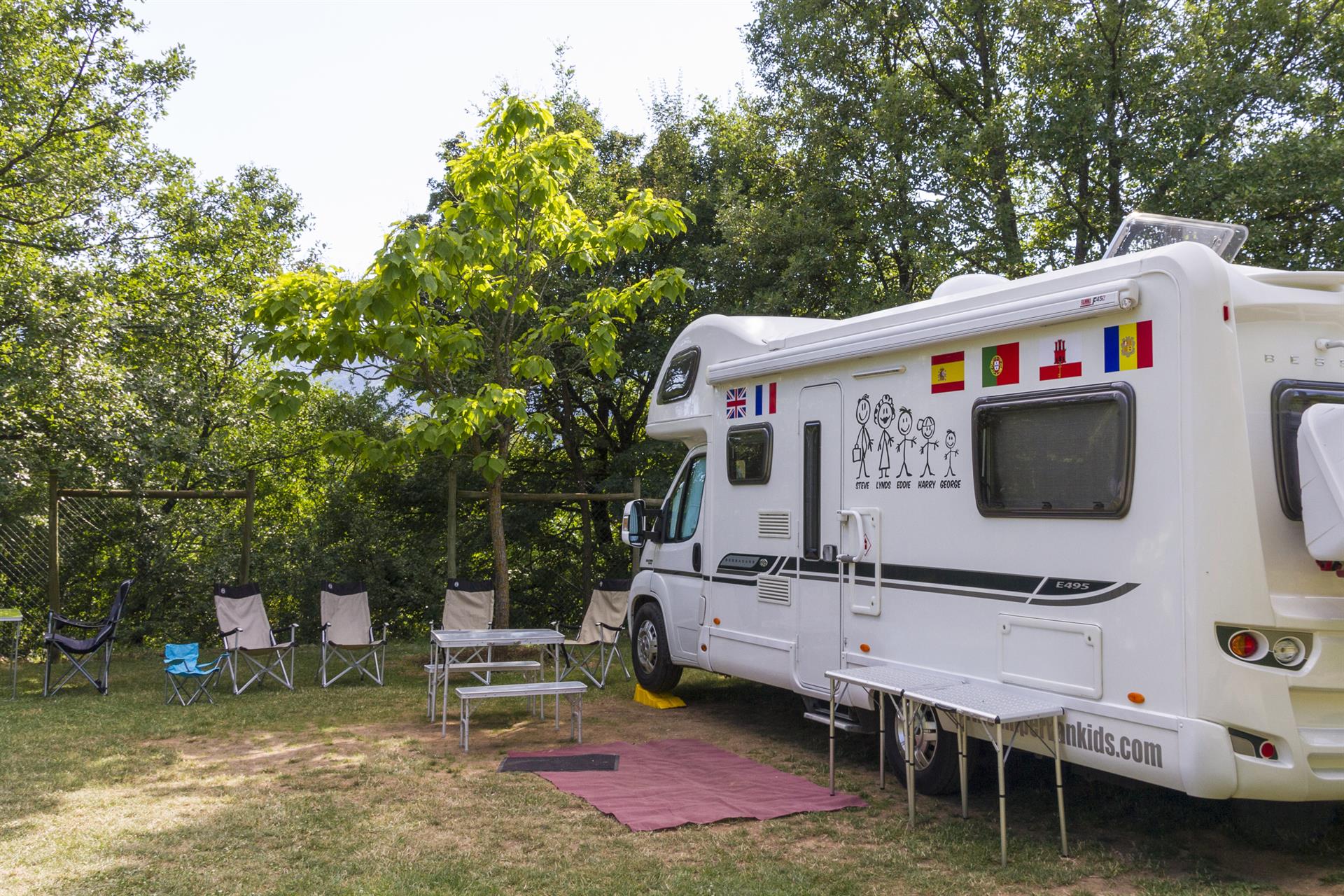Los españoles gastarán una media de 588 euros esta Semana Santa, impulsando un turismo cada vez más sostenible