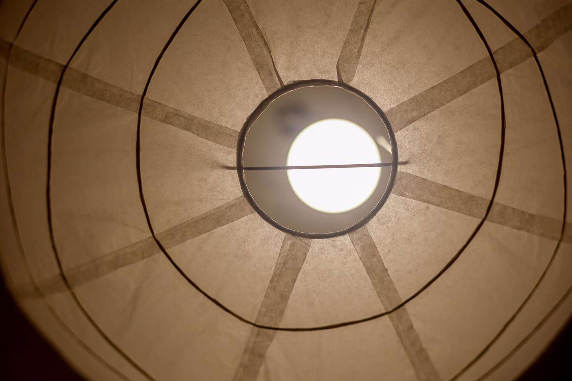 El precio de la luz repunta este domingo a 10,98 euros/MWh pero tendrá 11 horas de coste cero o negativo