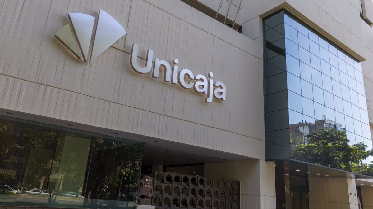 Unicaja estima que pagará unos 20 millones de euros por el impuesto a la banca en 2025
