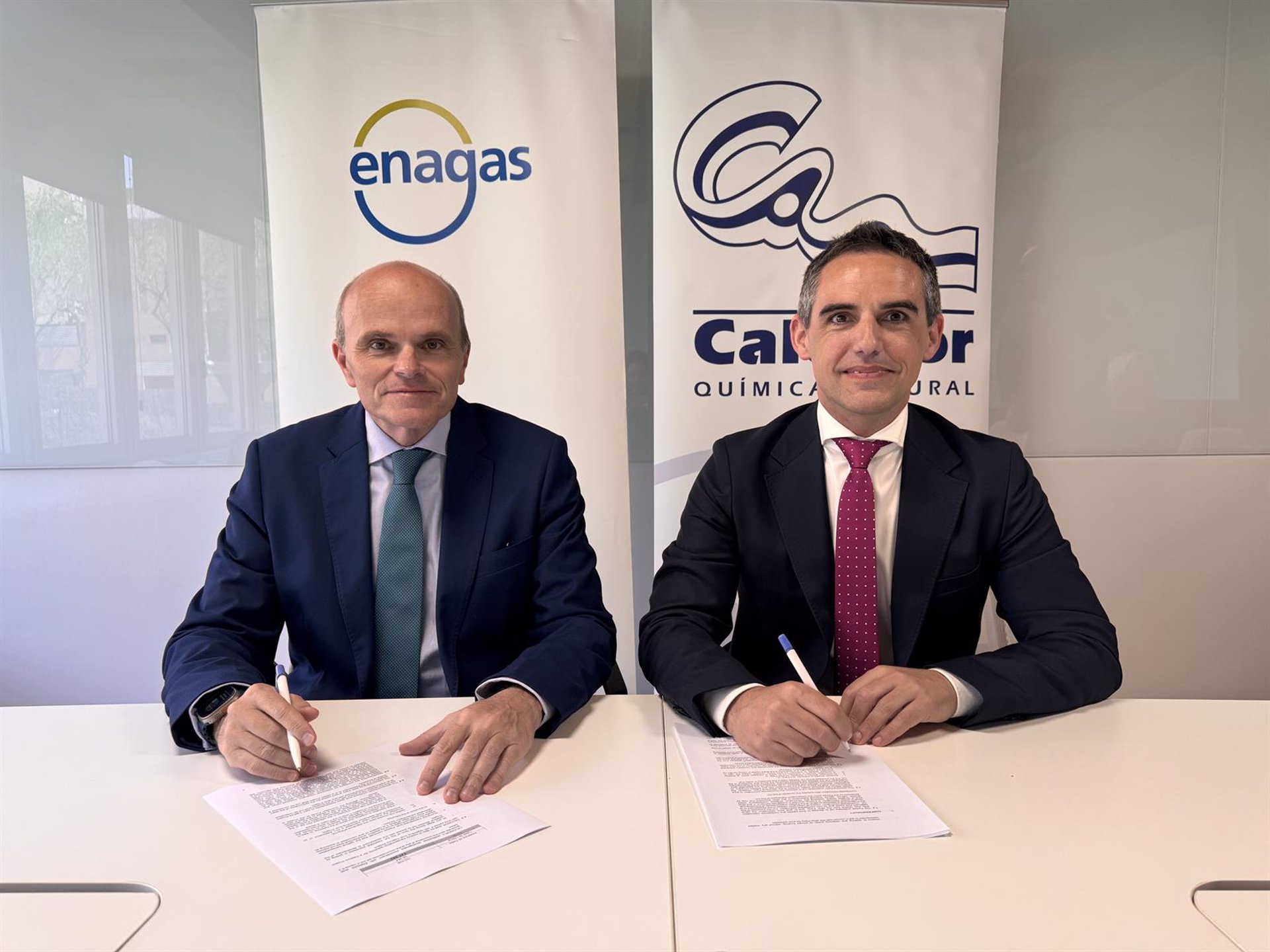 Enagás se alía con Calcinor para desarrollar proyectos de descarbonización y gestión sostenible de CO2