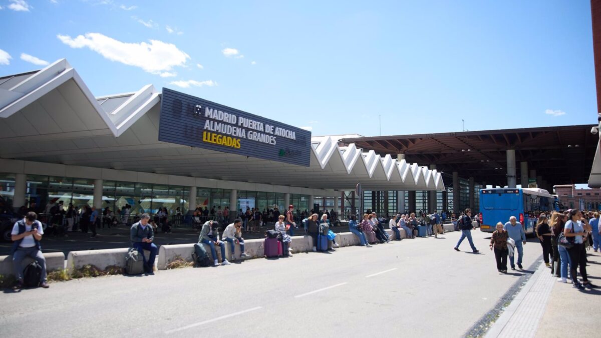 Hasta 11 trenes siguen pendientes de rescate a las 22 horas