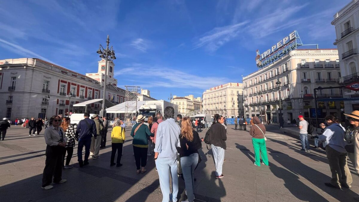 El centro de Madrid recupera la normalidad con la apertura de comercios y turistas que vuelven