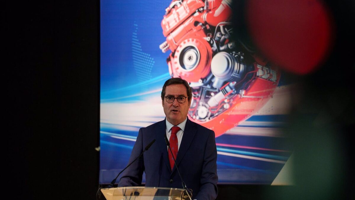 Garamendi (CEOE) dice que el apagón supondrá una pérdida del 0,1% del PIB, unos 1.600 millones