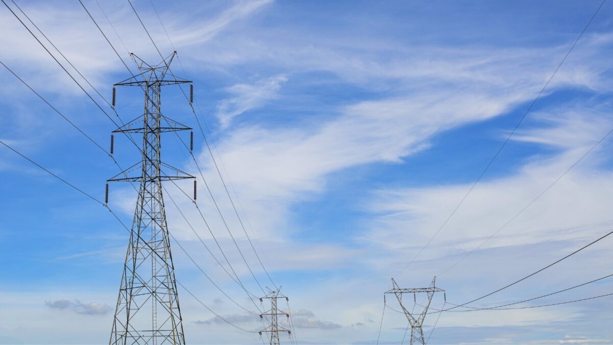 El funcionamiento del sistema eléctrico peninsular está restablecido al 100% y se descarta ciberataque