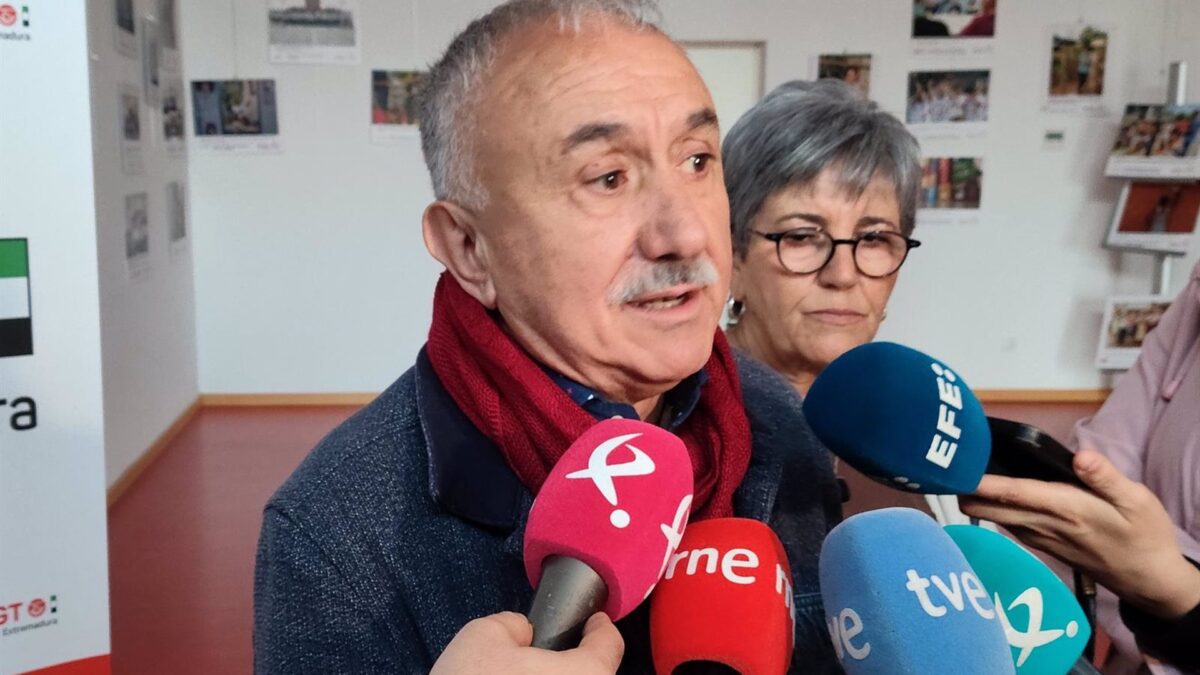 Álvarez (UGT) dice que con la reducción de la jornada laboral o se vota con los trabajadores o con la patronal