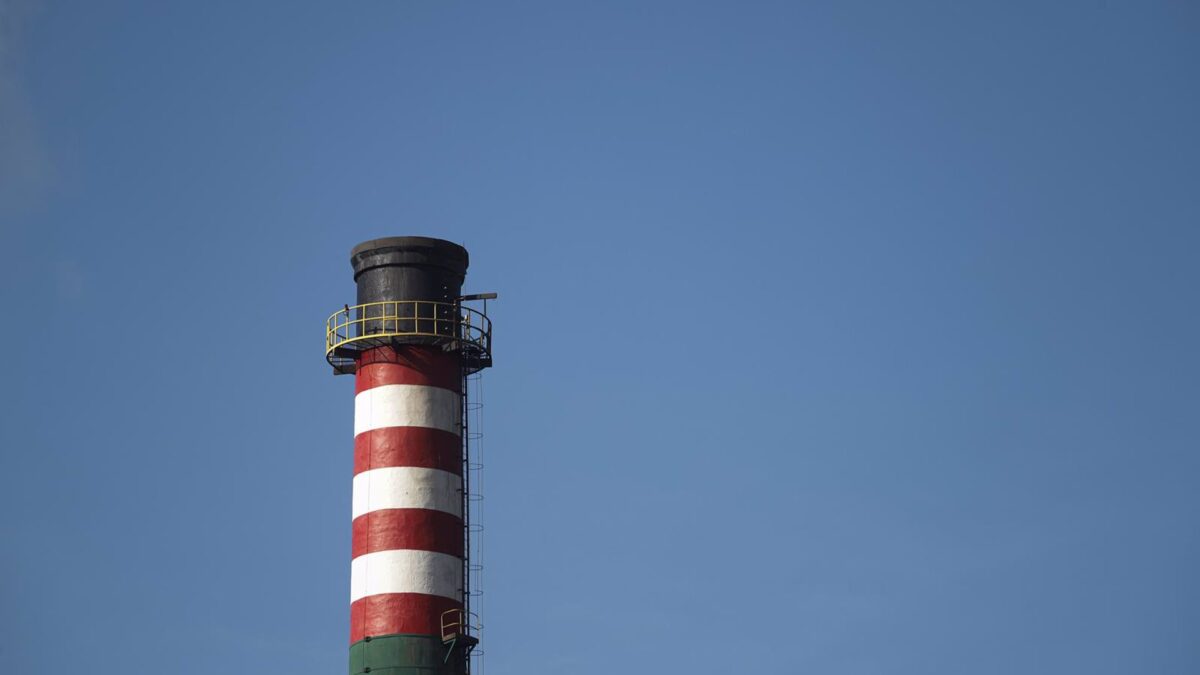 La fábrica de Ence en Pontevedra mantiene la normalidad a través de la generación interna de energía
