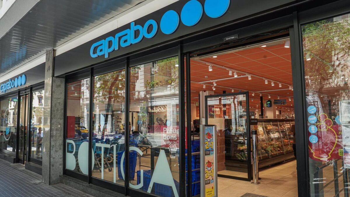 Caprabo recupera la actividad en sus supermercados tras el apagón