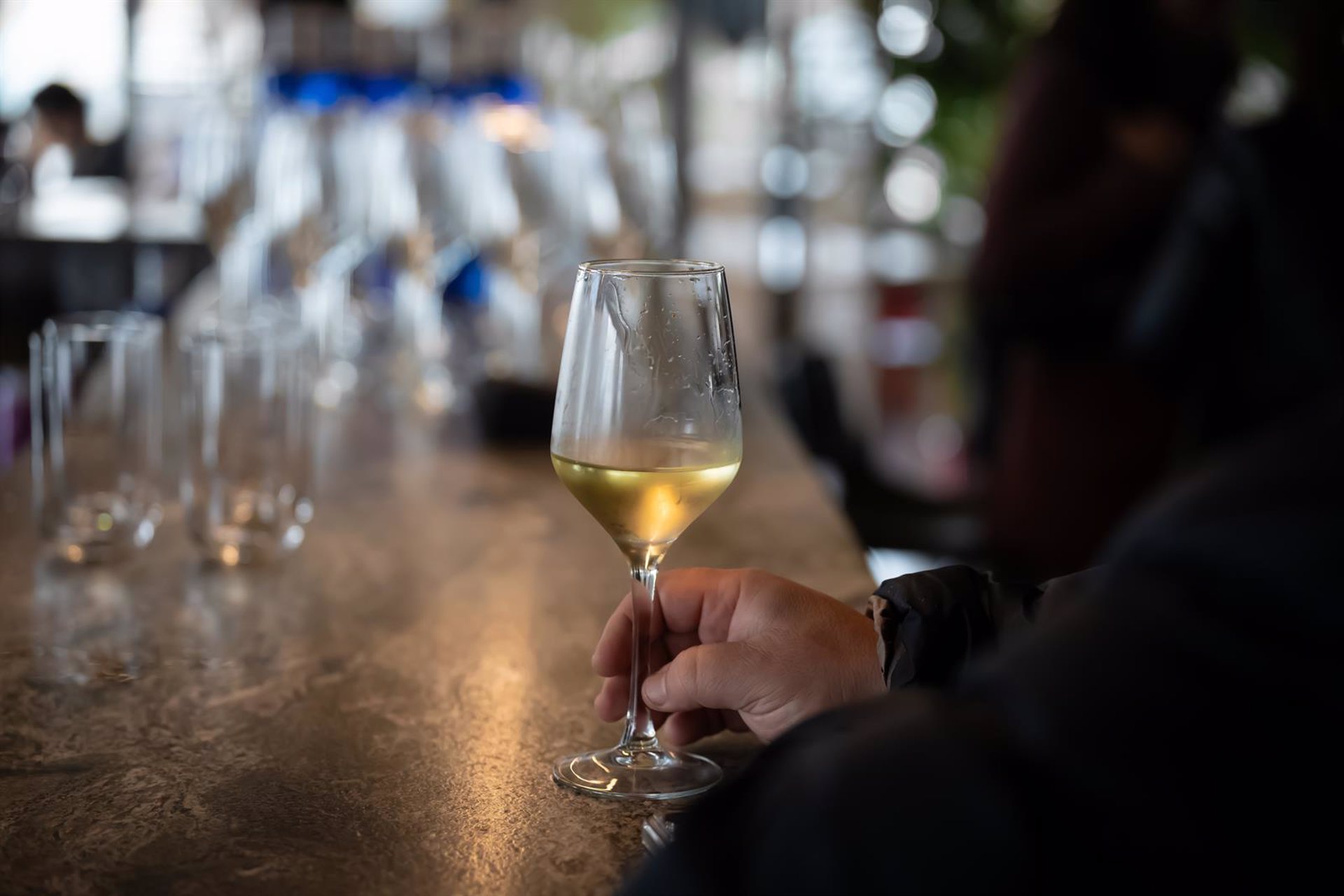 El consumo de vino en España se estabiliza y gana valor en el canal alimentación